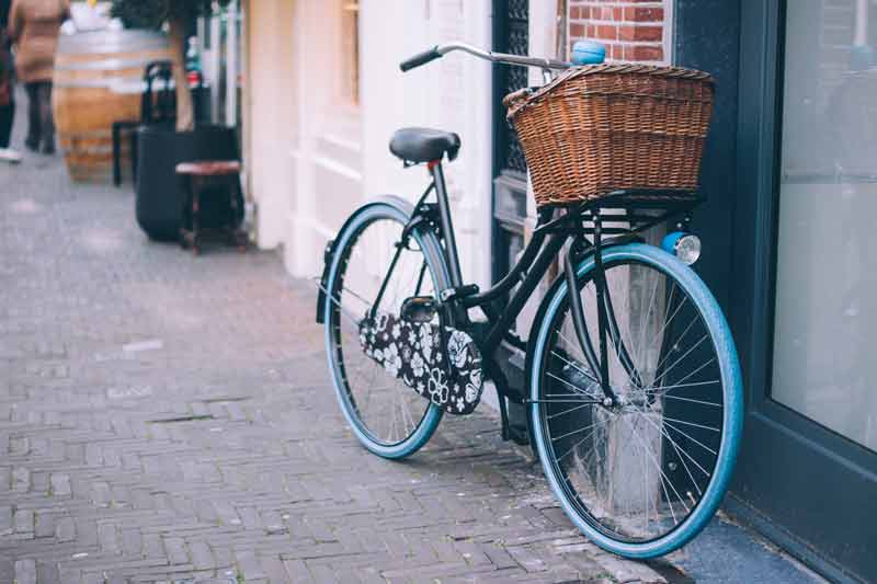 getting around London on bicycle