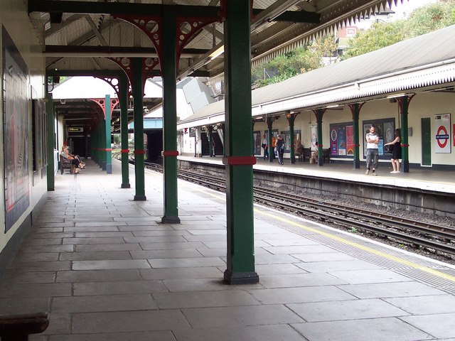 west-kensington-tube-station